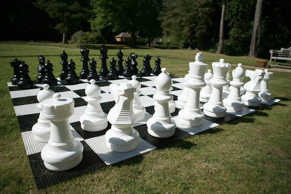 Jeu d'Echecs Géant Jardin et Exterieur: Pièces Echecs Géantes (roi 64cm)  + Echiquier Plastique (cases 36mm) - Jeu d'Echecs Géant Jardin et Exterieur: Pièces Echecs Géantes (roi 64cm)  + Echiquier Plastique (cases 36mm)