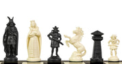 Pièces d'échecs en plastique de style Viking, de couleur crème et noire de taille 6 dans un poly-sac (roi 98 mm)