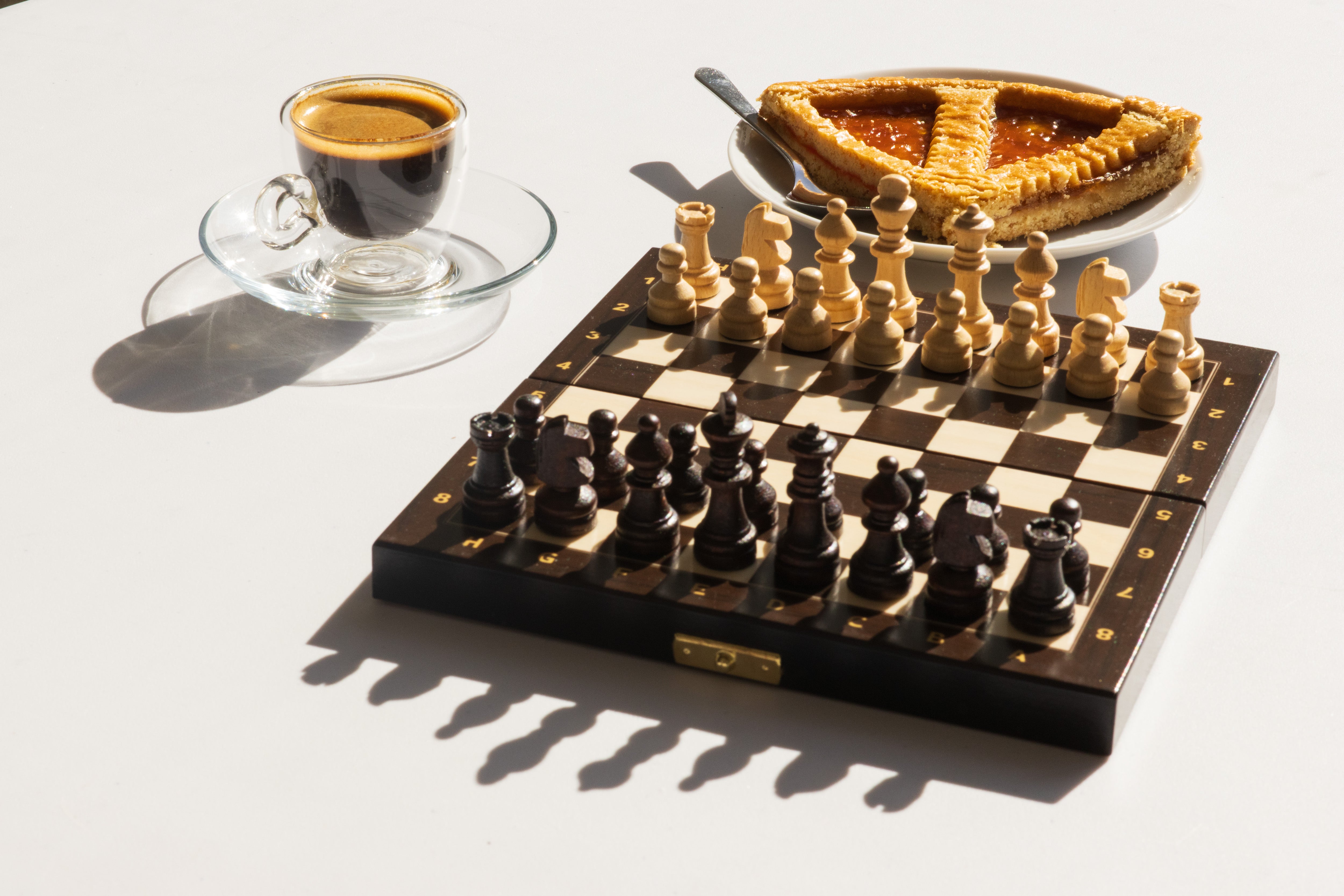 Jeu d'échecs School Mini en bois de charme, de petite taille  (20 x 20 cm) - Ensemble Complet Marron - Jeu d'échecs School Mini en bois de charme, de petite taille  (20 x 20 cm) - Ensemble Complet Marron