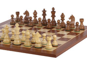 Échiquier avec coordonnées en marqueterie de bois de padouk et sycomore  + Pièces d'échecs Timeless Acacia - Ensemble de taille 5