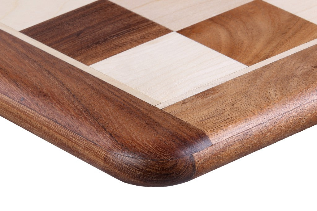 Échiquier Luxe avec les coins arrondis, en bois massif en marqueterie de bois d'acacia et de buis (cases de 55x55mm) - échiquier de taille 5+ sans coordonnées - Échiquier Luxe avec les coins arrondis, en bois massif en marqueterie de bois d'acacia et de buis (cases de 55x55mm) - échiquier de taille 5+ sans coordonnées