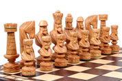 Jeu d'échecs en bois sculpté CESAR de grande taille (60 x 60 cm)