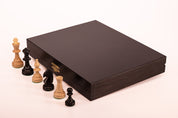 Les pièces d'échecs en bois STAUNTON de taille 5 avec le coffret luxe en bois teinté noir
