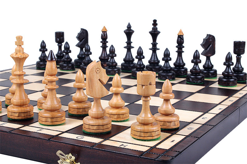 Jeu d'échecs INDIEN en bois de cerisier sauvage, de taille moyenne (47,0 x 46,5cm) - Ensemble Complet - Jeu d'échecs INDIEN en bois de cerisier sauvage, de taille moyenne (47,0 x 46,5cm) - Ensemble Complet