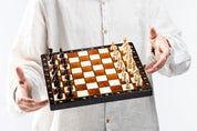 Jeu d'échecs MAGNETIQUE en bois de charme, pliant, de petite taille (28 x 28cm) - Ensemble Complet