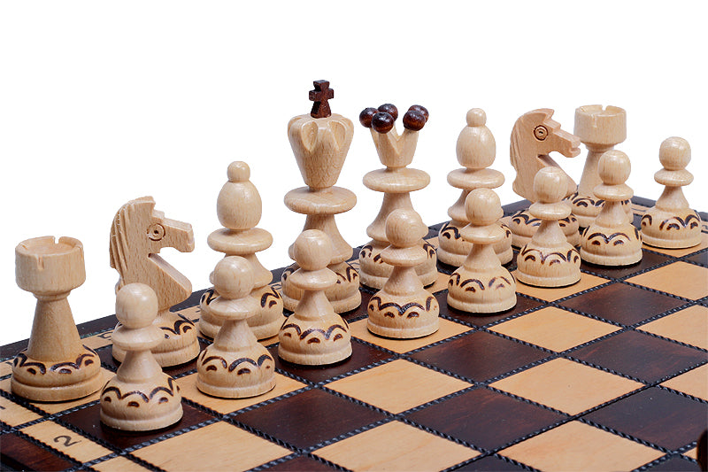 Jeu d'échecs PERLE Maron en bois de hêtre, de petite taille (29 x 29cm) - Ensemble Complet - Jeu d'échecs PERLE Maron en bois de hêtre, de petite taille (29 x 29cm) - Ensemble Complet