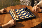 Jeu d'échecs PEARL Blue en bois de hêtre, de taille moyenne (36 x 36cm) - Ensemble Complet couleur bleue
