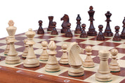 Jeu d'échecs DE TOURNOI No 6 en bois de charme avec l'échiquier en marqueterie de bois d'acajou et sycomore, de grande taille (54 x 54cm) - Ensemble Complet