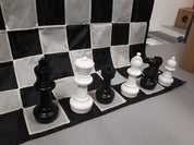 Pièces d'échecs  géantes Jardin et extérieur  (roi 30 cm) -  pièces d'échecs en plastique + échiquier en nylon